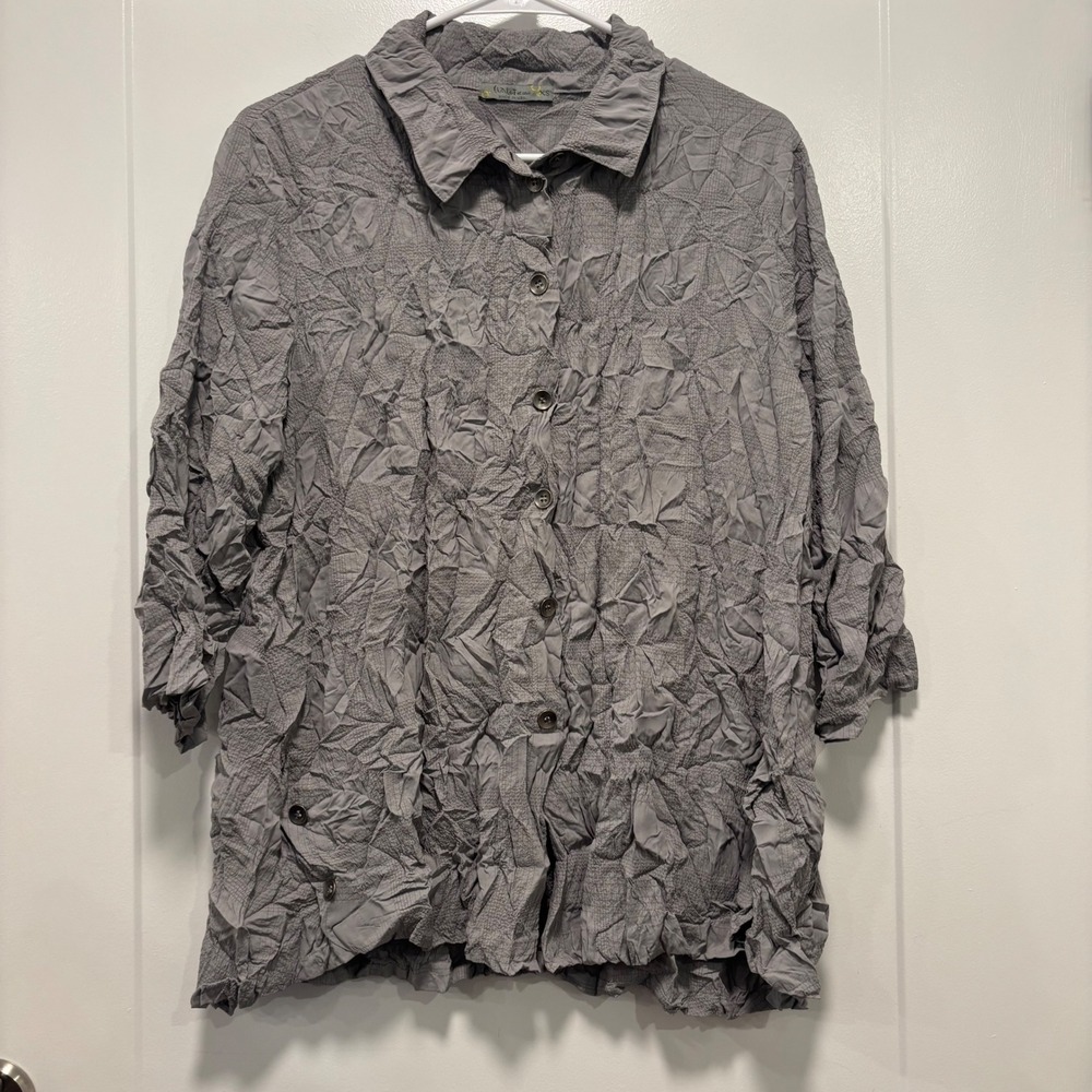 Chalet et ceci Grey Crinkle Textured Button Up Blouse Top XS Made in USA